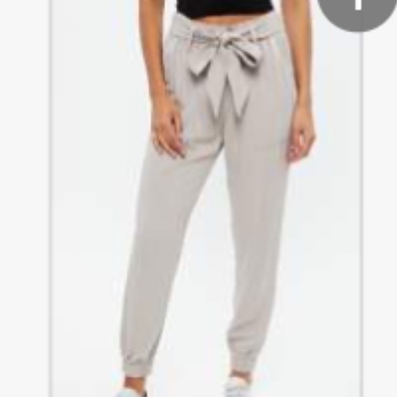Aeropostale Paperbag Pant with Tie Belt in Cream - Picture 1 of 2
